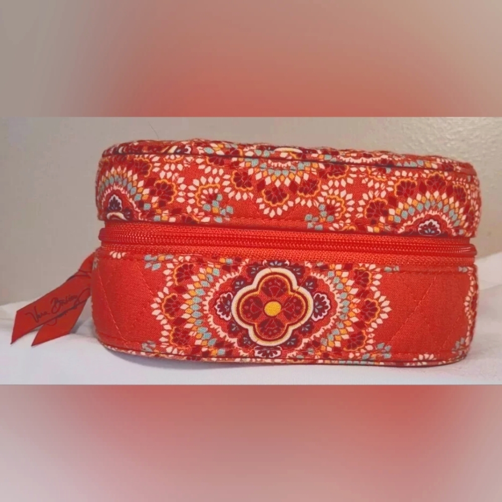 Vera Bradley Travel Jewelry Box Case Hard Oval Zip Around Coral Retired Pattern